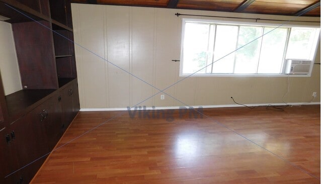 Building Photo - 501 NE Loper Ave