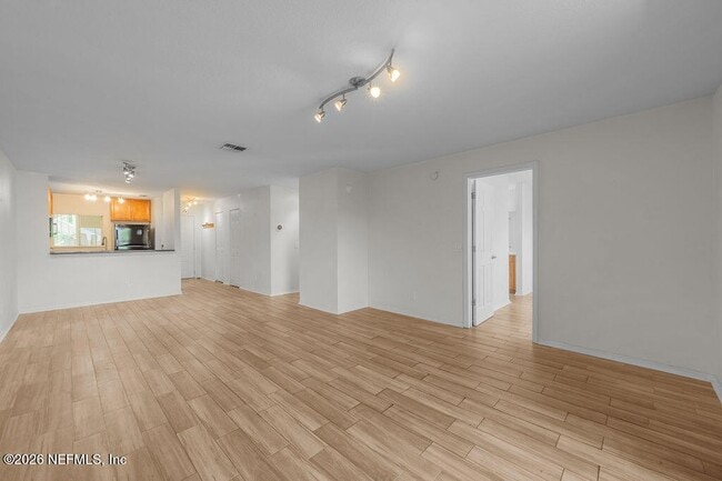 Building Photo - 19 Arbor Club Dr