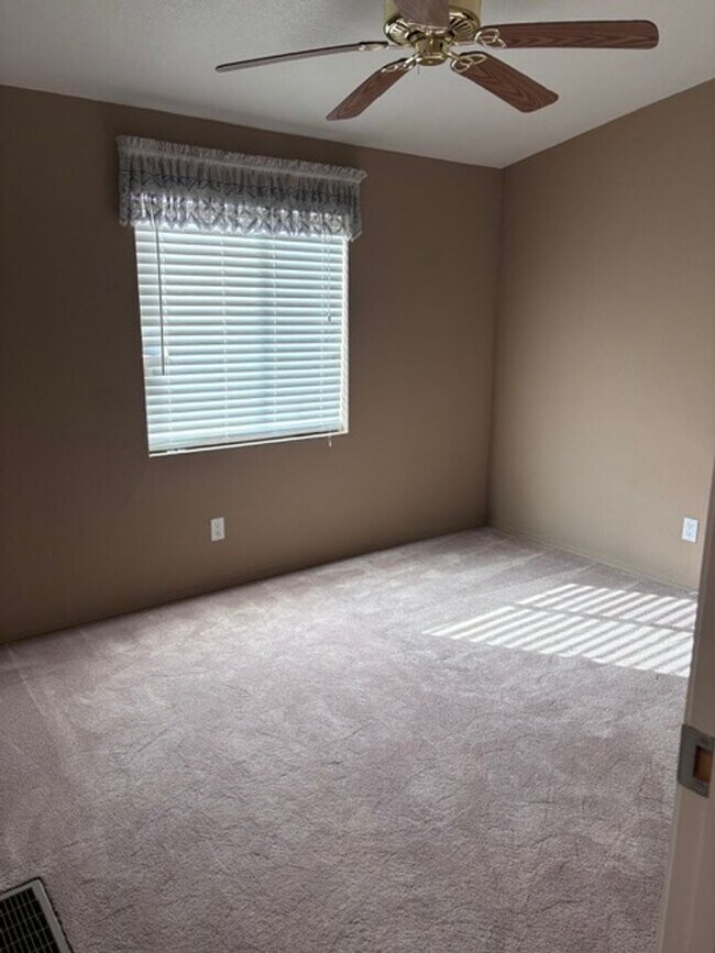 Building Photo - Spacious 3 Bedroom, 2 Bath Home with Large Lot & 3-Car Garage – Prime Location!