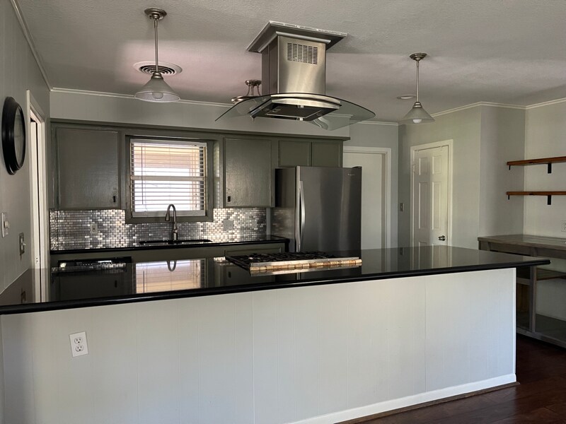 Building Photo - 2305 Linwood Ln