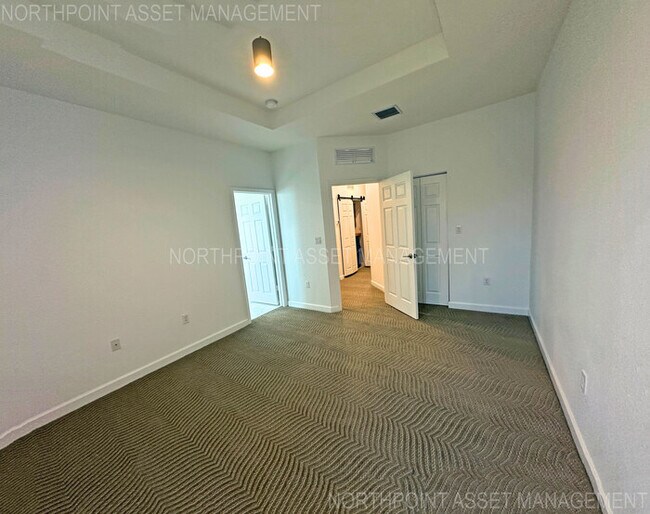 Building Photo - Stylish 3-Bedroom Home with Pool, Garage &...