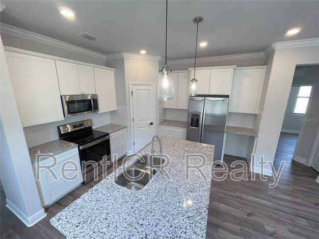 Building Photo - 1437 N River Cir