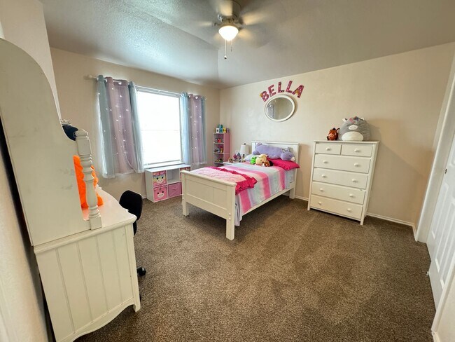 Building Photo - 4-Bedroom House for Rent in Killeen