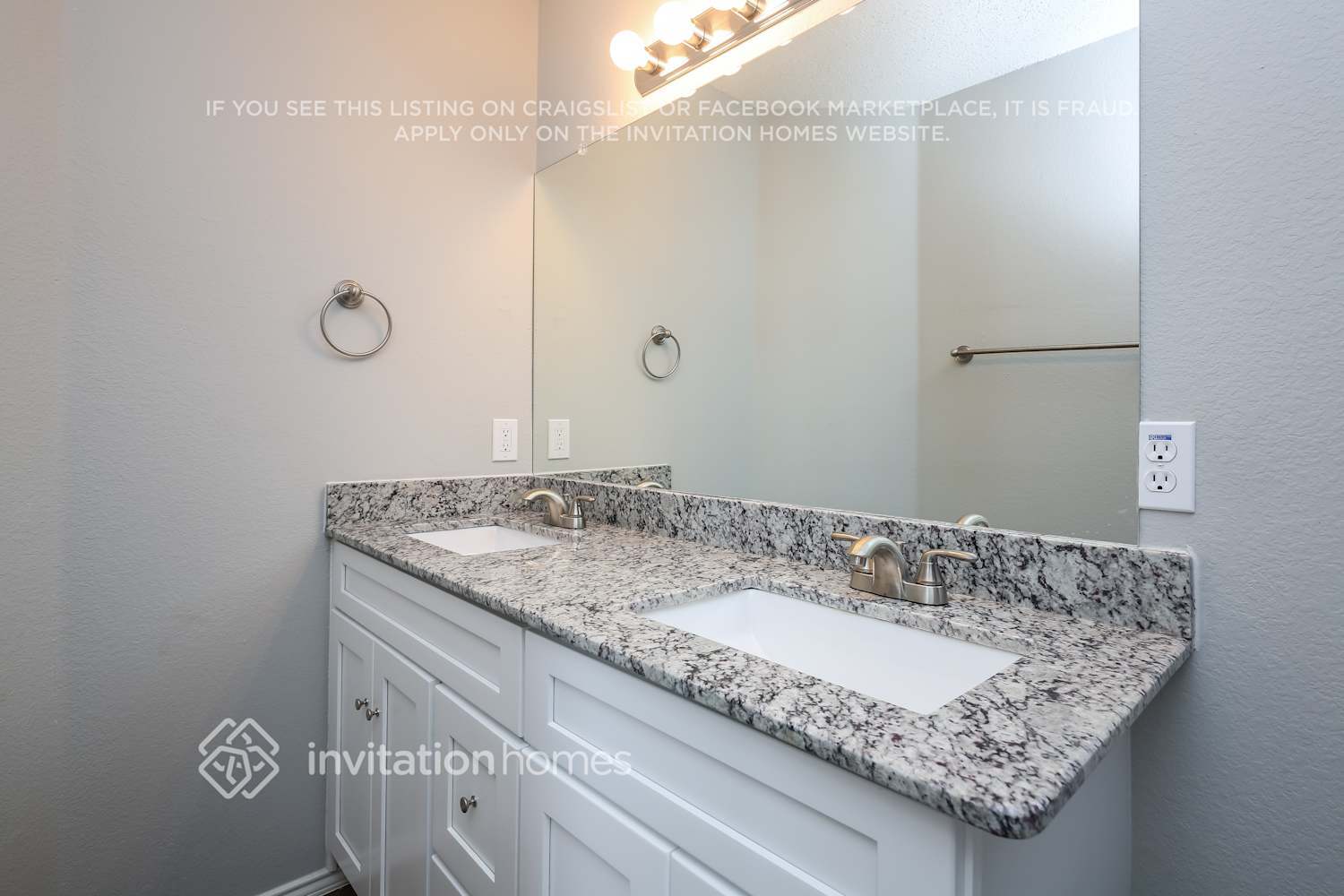 Building Photo - 1400 Cloyne Dr