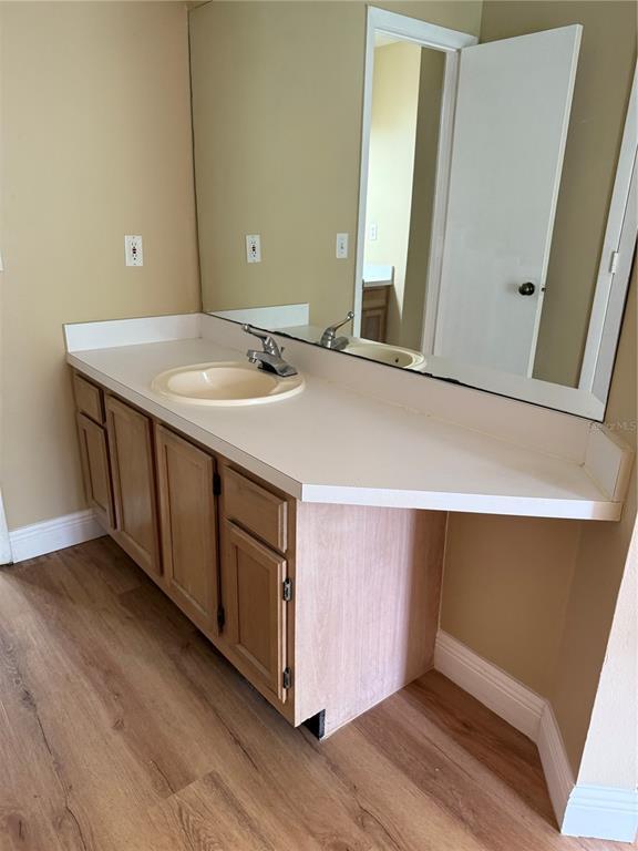 Building Photo - 490 N Pin Oak Pl