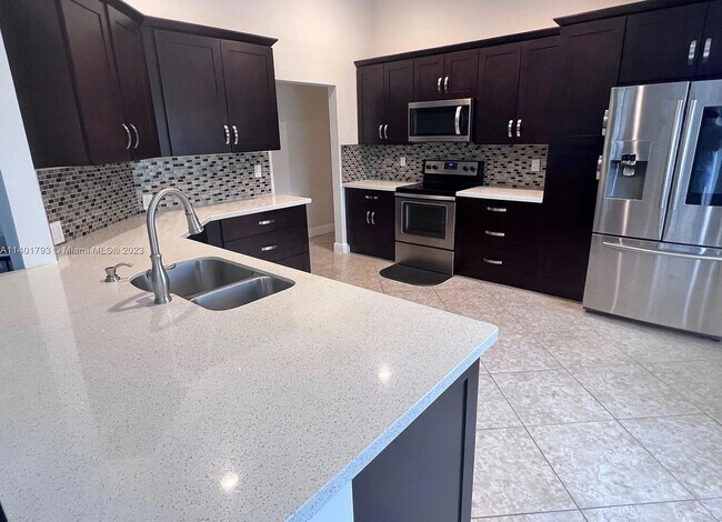 Building Photo - 1464 SW 97th Way