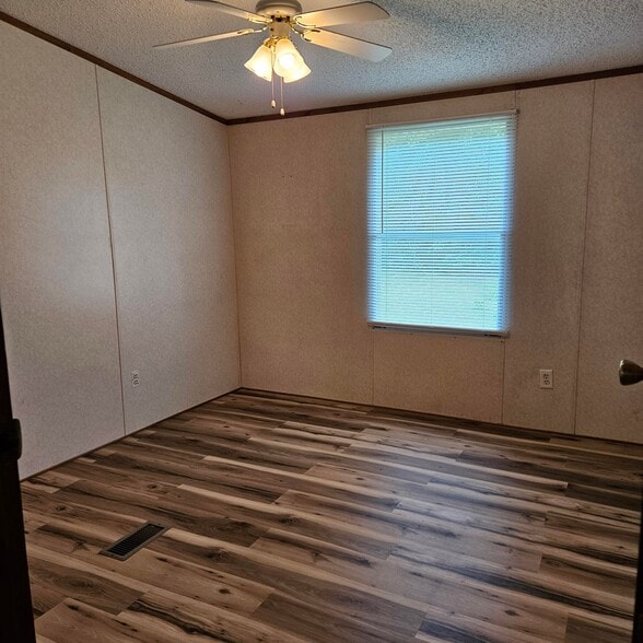 Building Photo - 330 Pooshee Plantation Way
