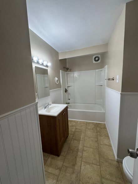 Building Photo - 232 Boswell Hill Rd