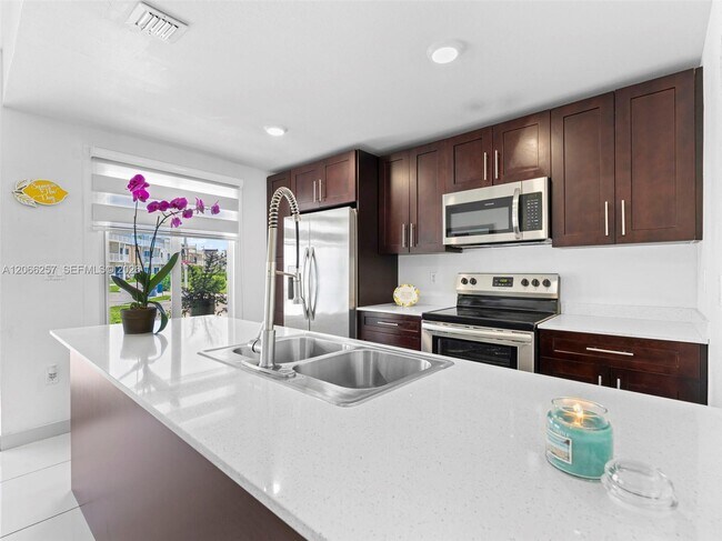 Building Photo - 13949 SW 259th Way