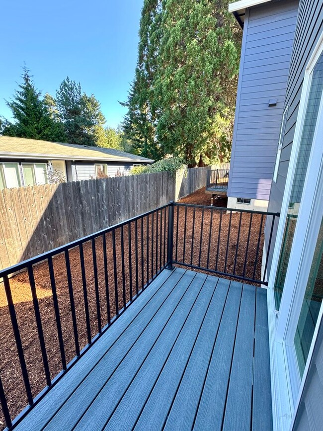 Building Photo - Newly Built 3 Bed, 2.5 Bath Cottage Homes with Free Wifi Internet