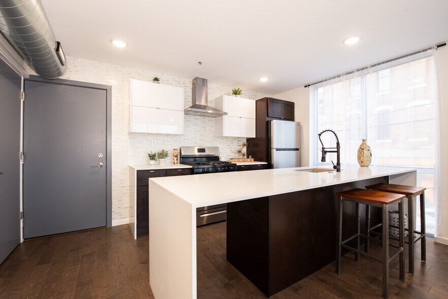 Building Photo - 2059 Germantown Ave