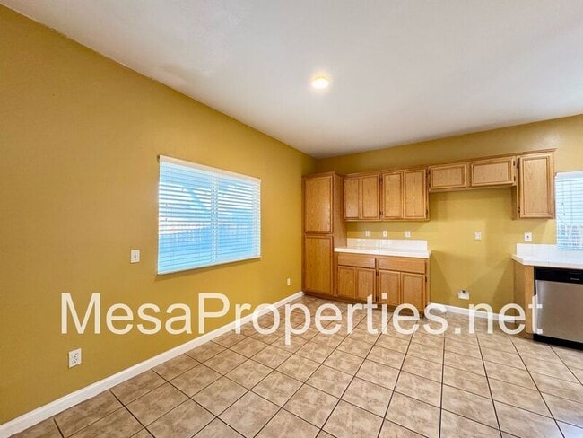 Building Photo - 14580 Maverick Pl