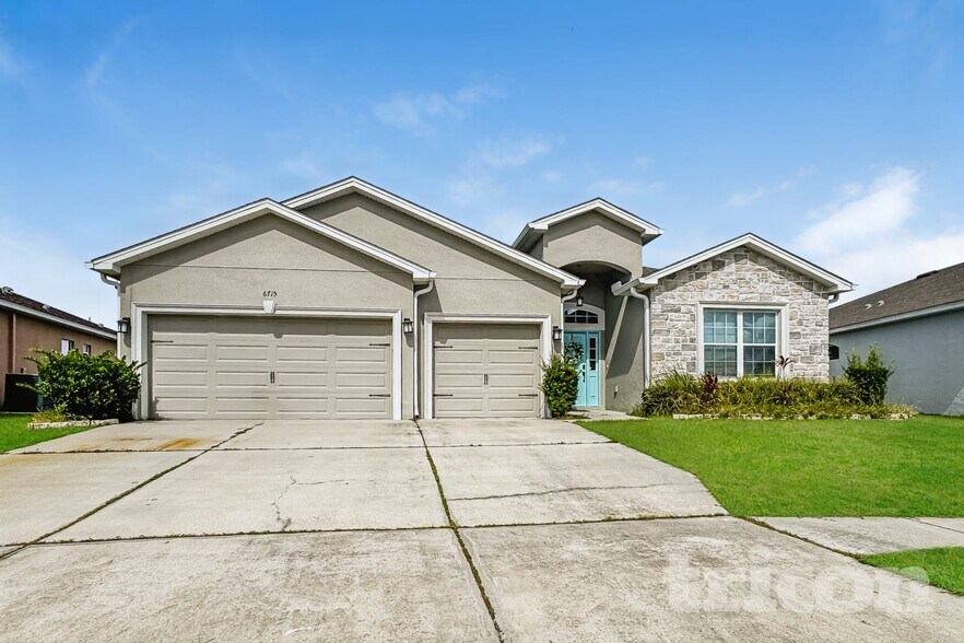 Primary Photo - 6715 Castle Green Pl