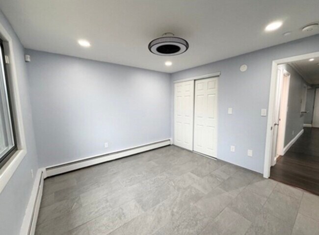Building Photo - 50 Colonial Dr