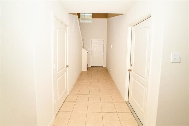 Building Photo - 20534 Marker Ridge Dr