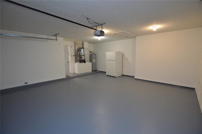 Building Photo - 18 Pittwick Ln