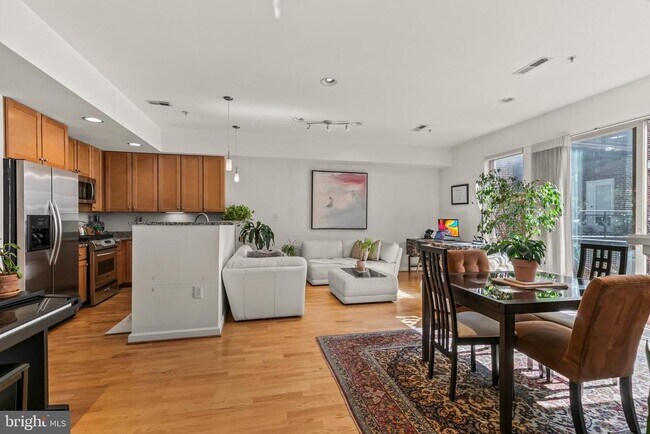 Primary Photo - 1421-1423 Chapin St NW