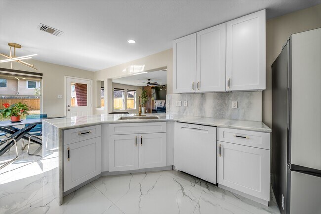 Building Photo - 24503 Stone Falcon Ct