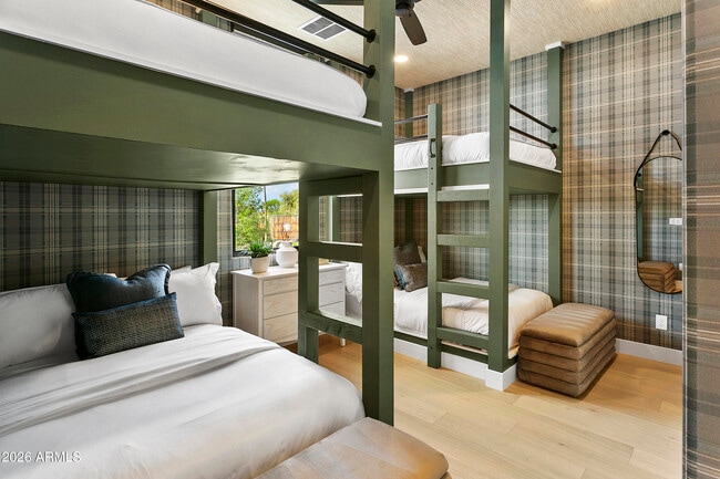 Building Photo - 4207 E Campbell Ave