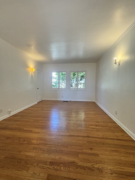 Building Photo - 1611 Idlewood Rd