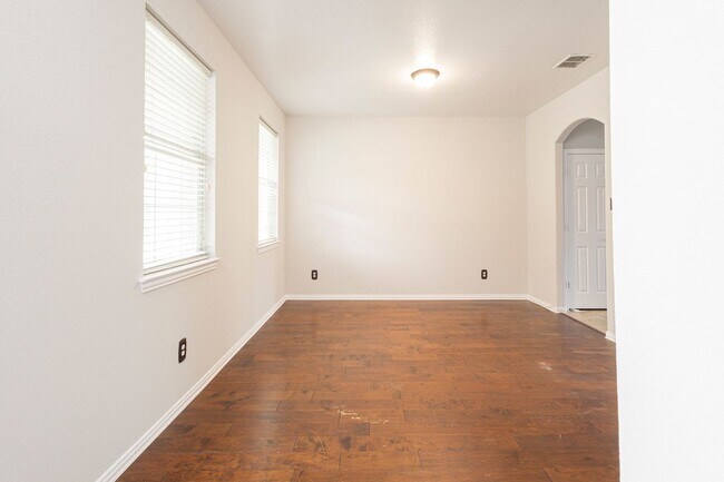 Building Photo - 1509 Heron Dr