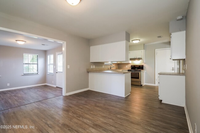 Building Photo - 8408 Rampart Rd