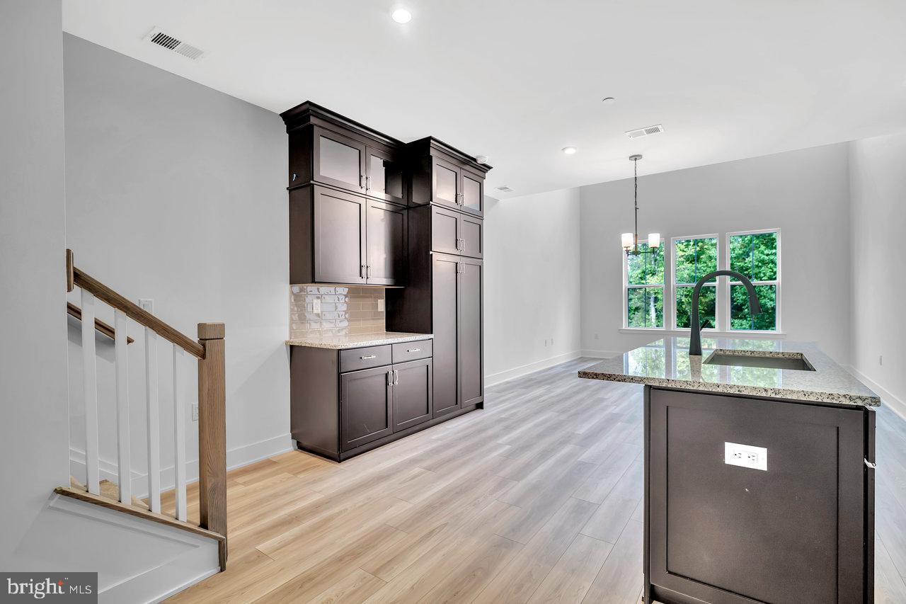 Building Photo - 10208 Donatello Dr