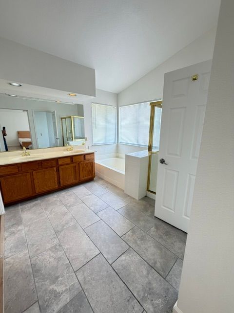 Building Photo - 8687 Bluefield Way