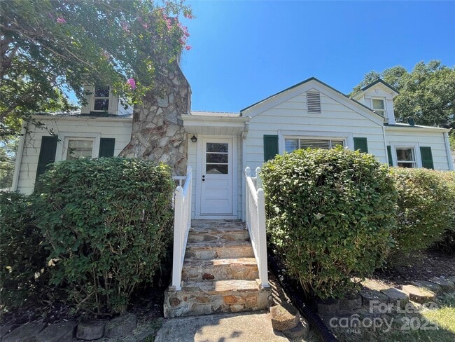 Building Photo - 765 N Church St