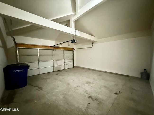 Building Photo - 11353 Bullseye St