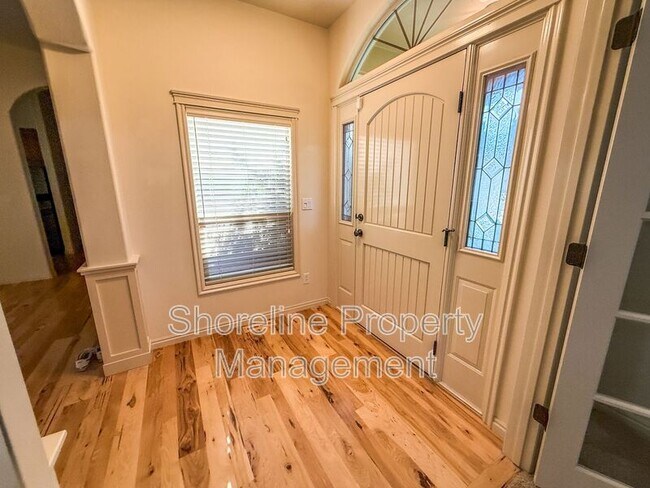 Building Photo - 2328 E Satterfield St