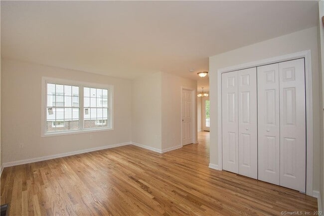 Building Photo - 175 Saybrook Rd