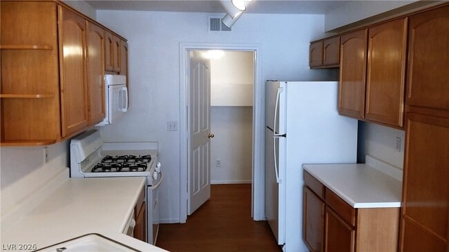 Building Photo - 198 Bastrop St