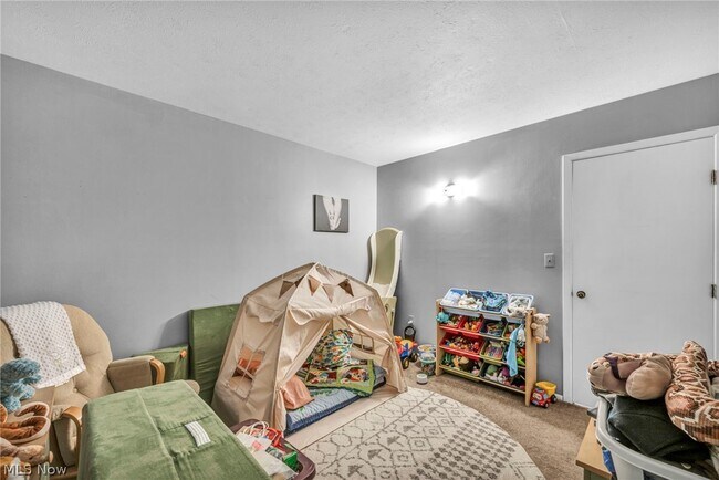 Building Photo - 5200 Royalton Rd