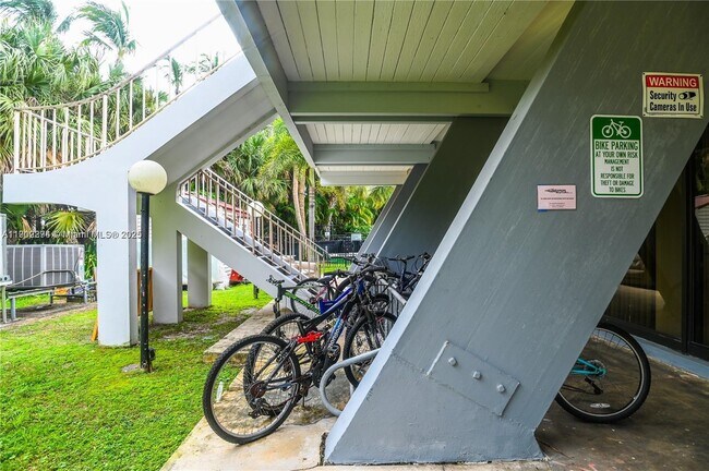 Building Photo - 1425 Atlantic Shores Blvd