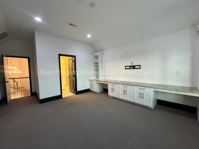 Building Photo - 1021 Keith Rd