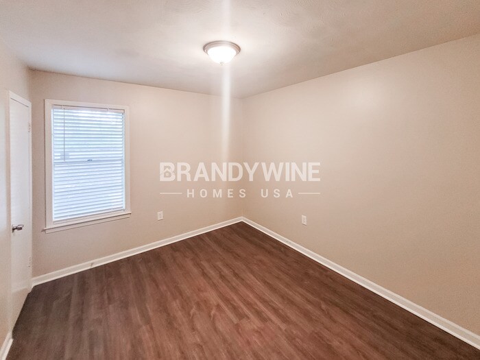 Building Photo - 3685 Naylor Dr
