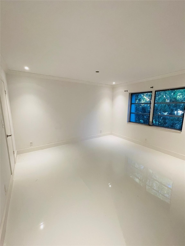 Building Photo - 3125 Oakland Shores Dr