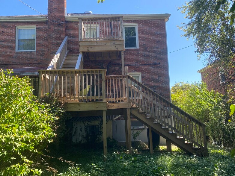 Building Photo - 5212 Hillburn Ave