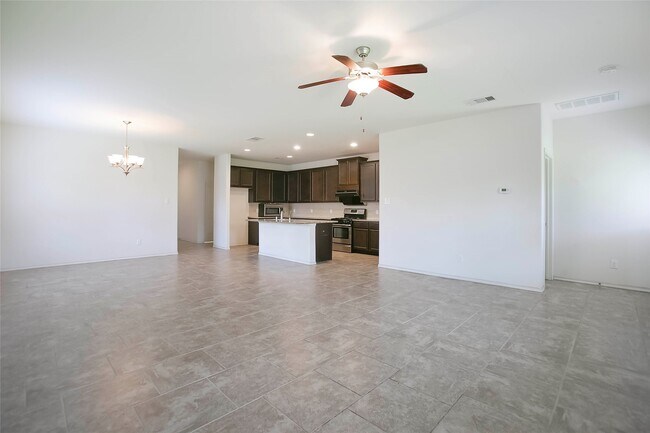 Building Photo - 166 Meadow Grove Dr