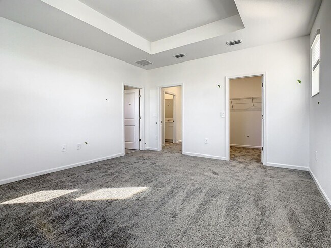 Building Photo - 409 Bogey Dr