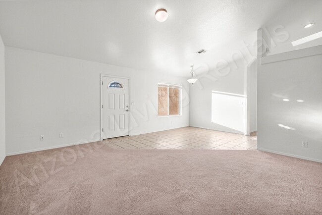 Building Photo - MOVE IN SPECIAL, $750 OFF FIRST MONTH