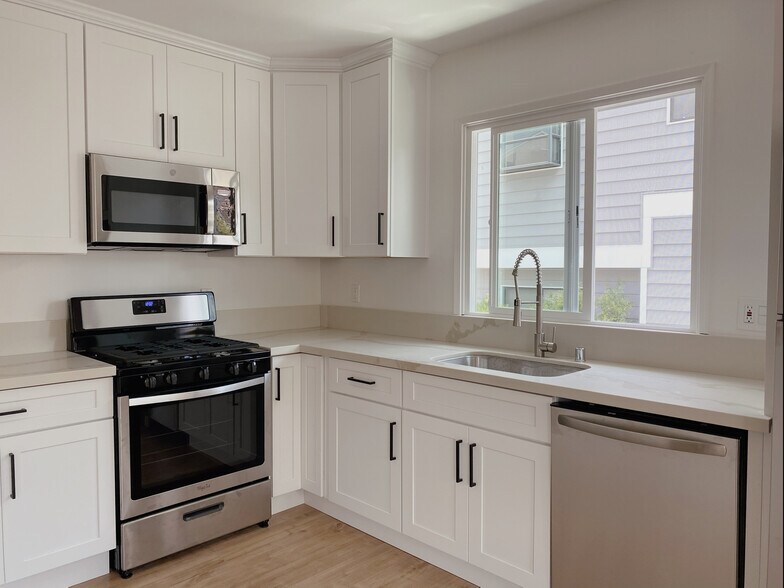 Sleek finishes - 1154 Cypress Ave