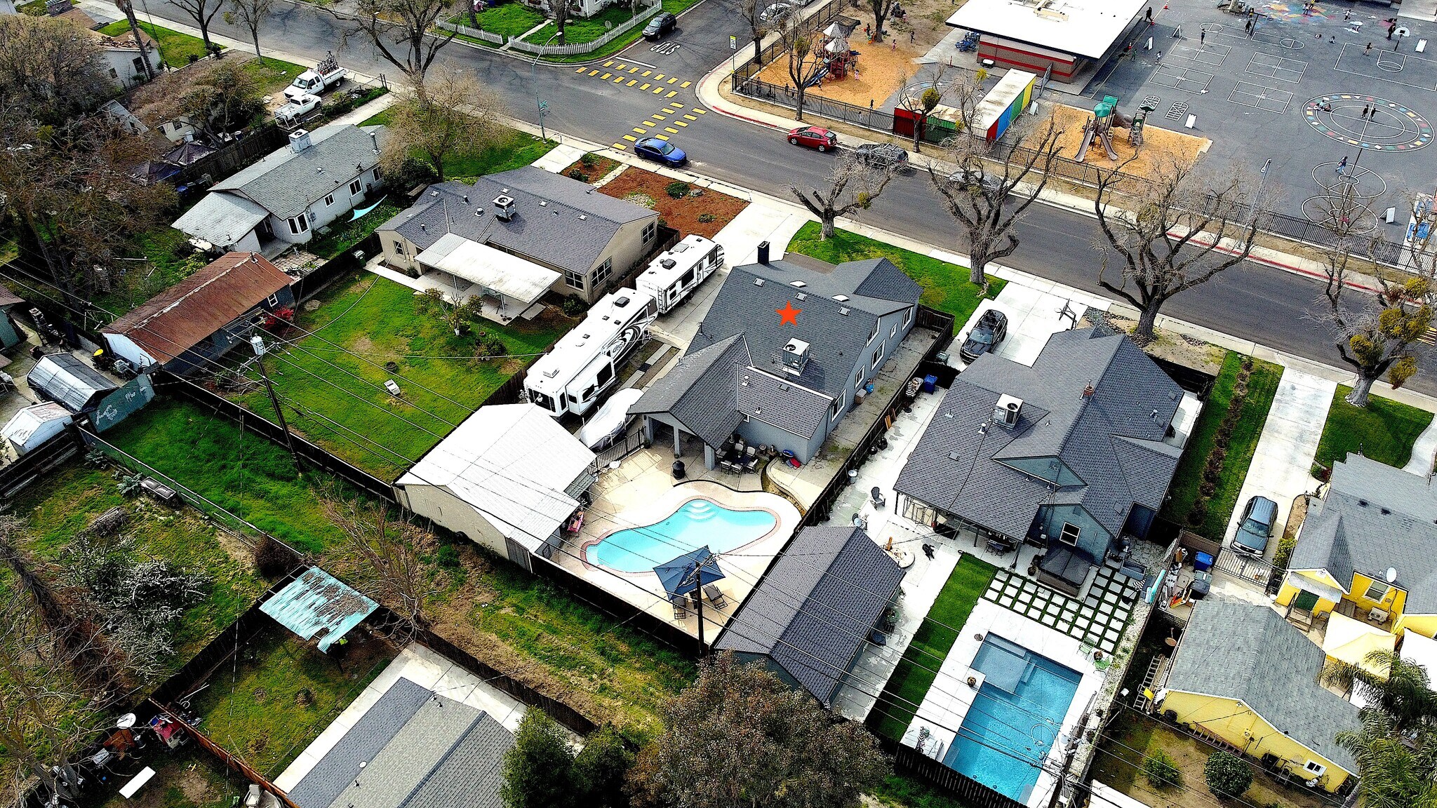 Building Photo - 204 N Santa Ana Ave