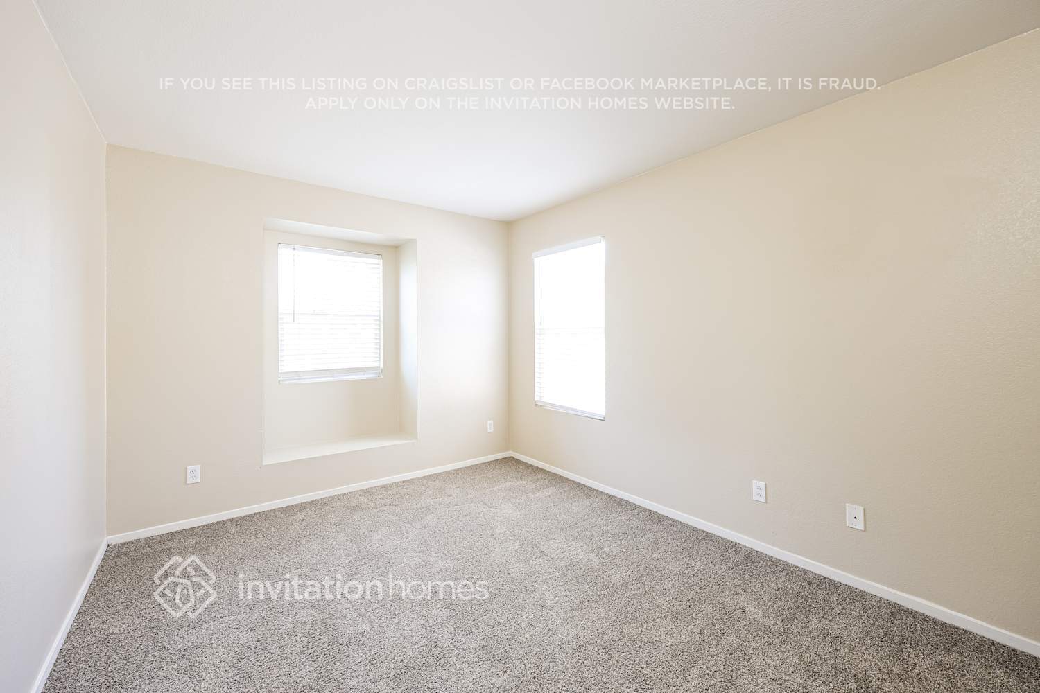 Building Photo - 3043 Roadrunner Dr
