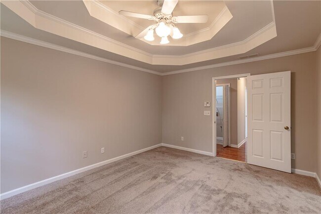 Building Photo - 705 Oxford Crest Ct NW