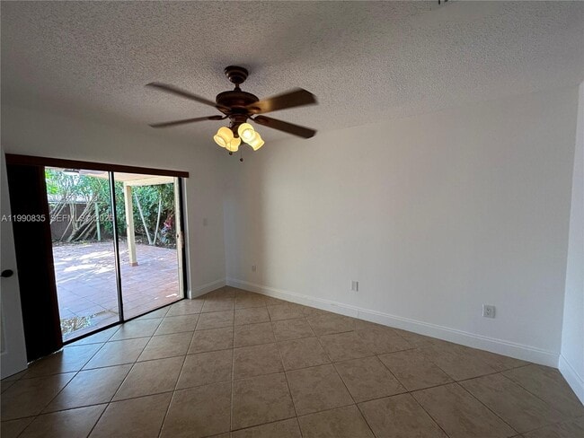 Building Photo - 8910 SW 4th Ln