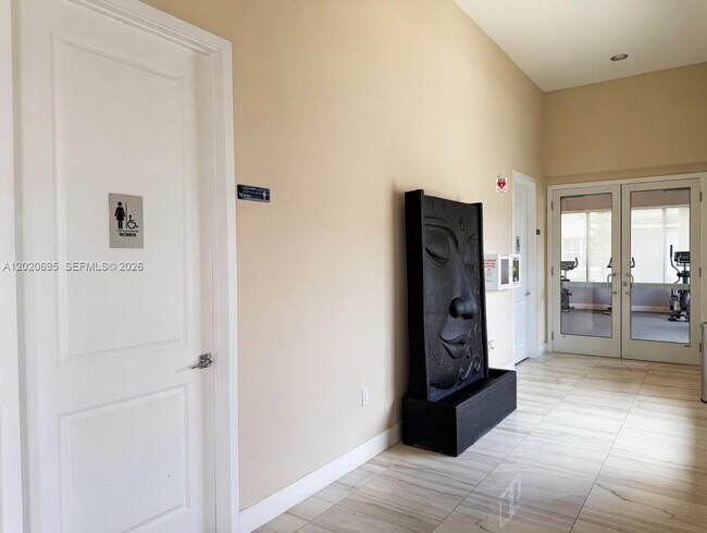 Building Photo - 217 SW 170th Ave