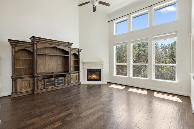 Building Photo - 21909 Esmeralda Dr