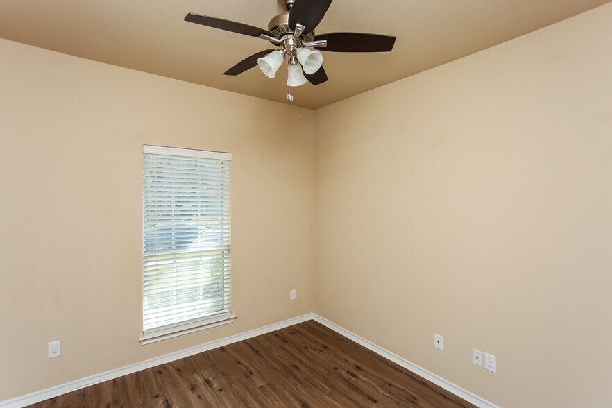Building Photo - 10973 Caldwell Ln